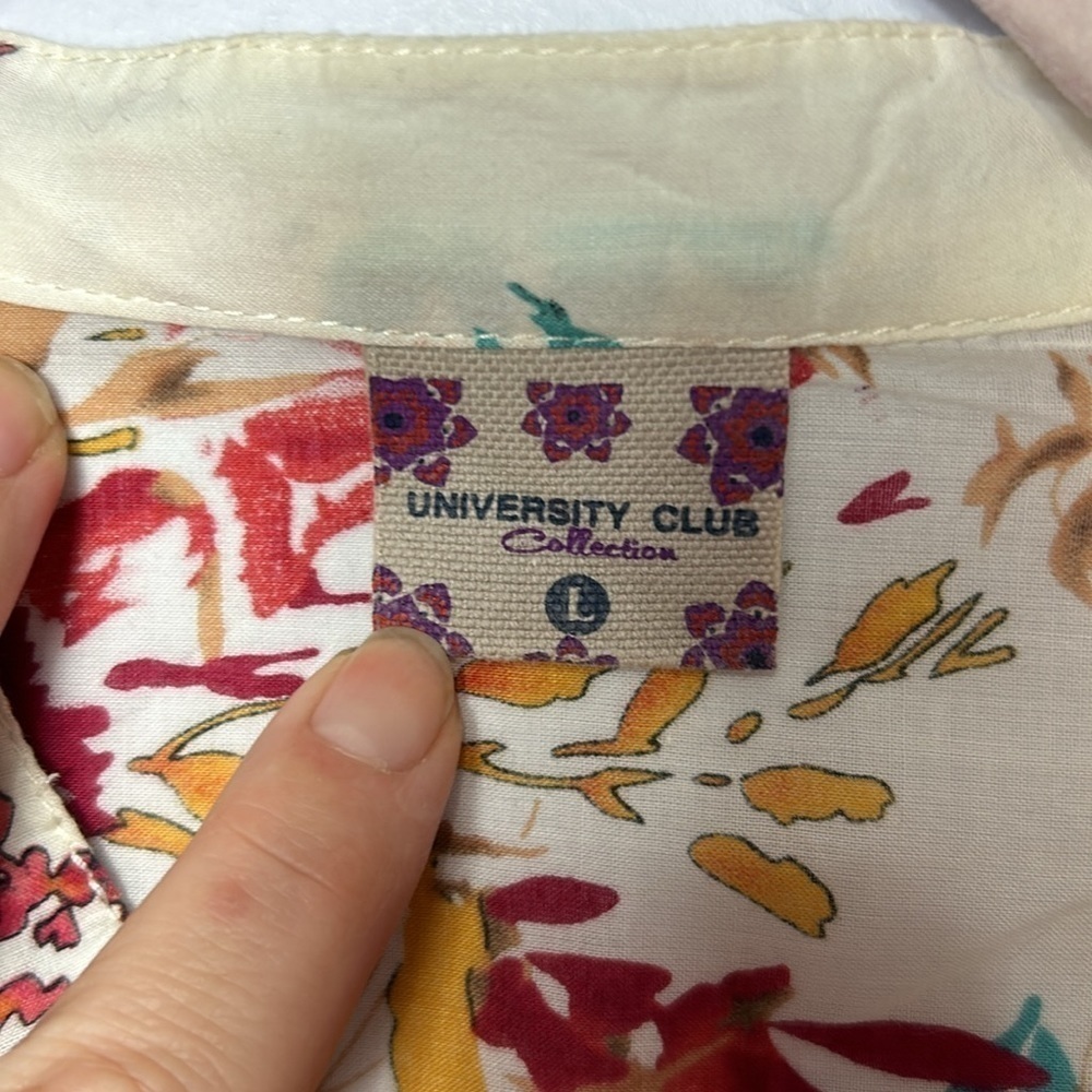 University Club Floral Blouse - Picture 2 of 8